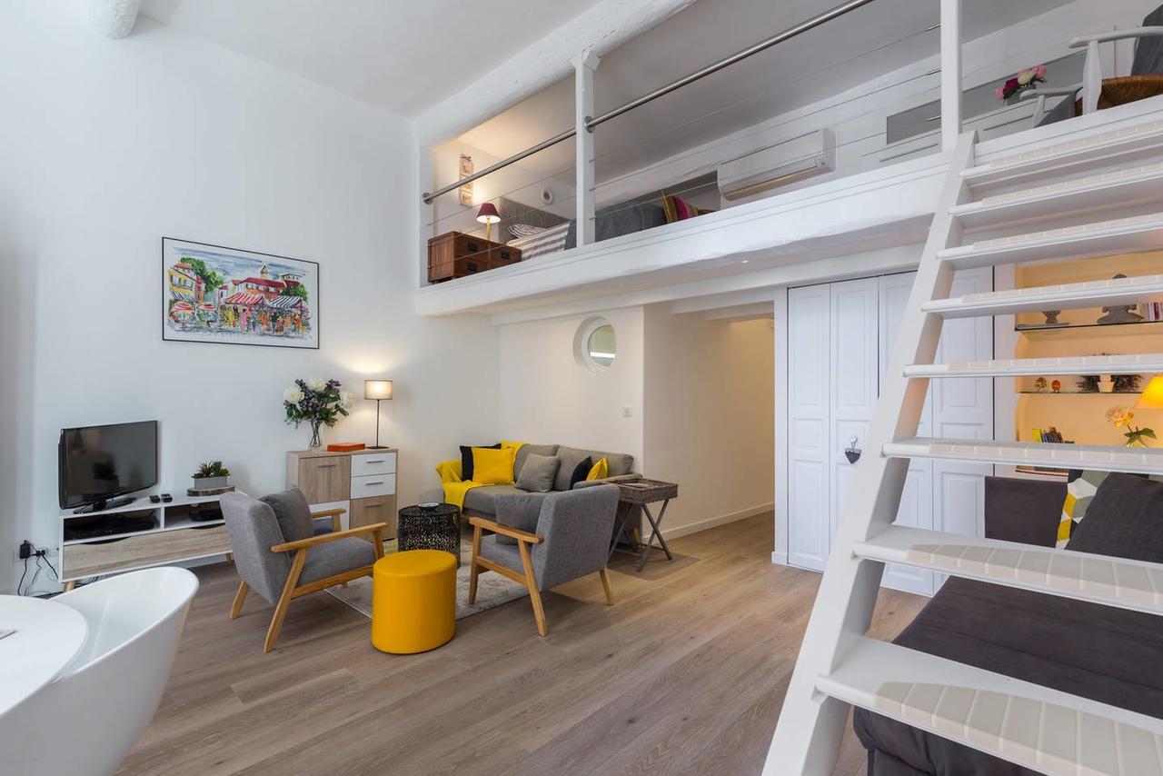 Apartment Barillerie - Loft Moderne, Face Mer, Vieux-nice. Nizza